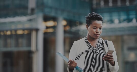 Headerbild zu Mendix für Finance und Versicherungen